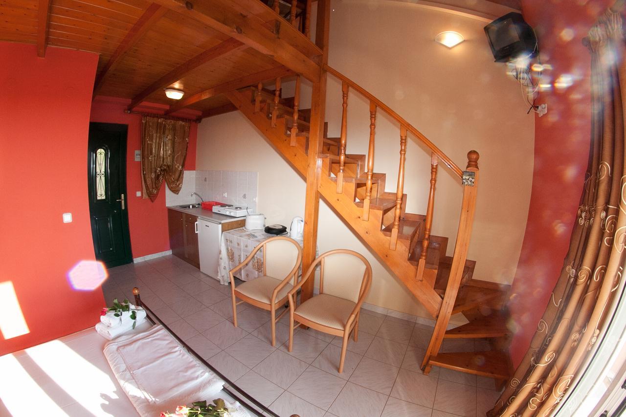 Almyros Studios & Apartments Kounopetra 外观 照片